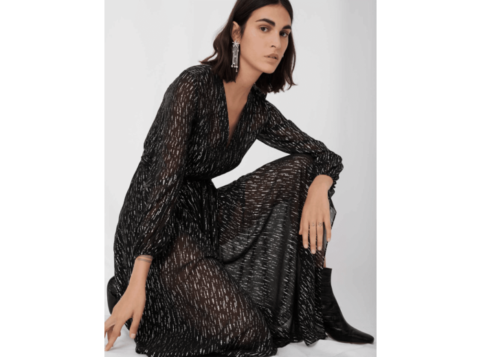 Robe toute brodée de sequins