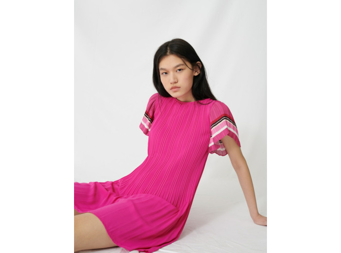 Robe plissée à rayures sporty