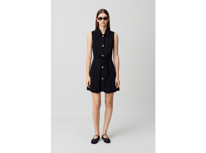 Robe courte sans manches