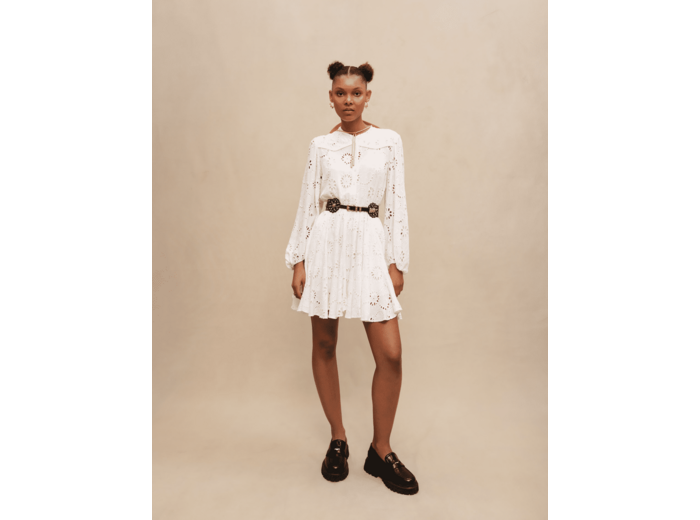 Robe volantée brodée