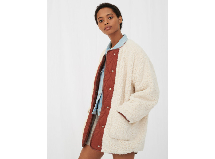 Manteau effet peau lainée contrasté