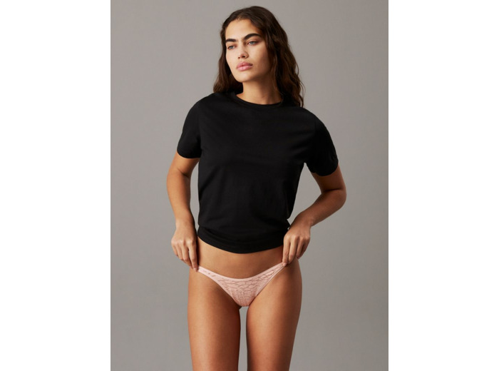 STRING THONG EN DENTELLE ICON DIPPED