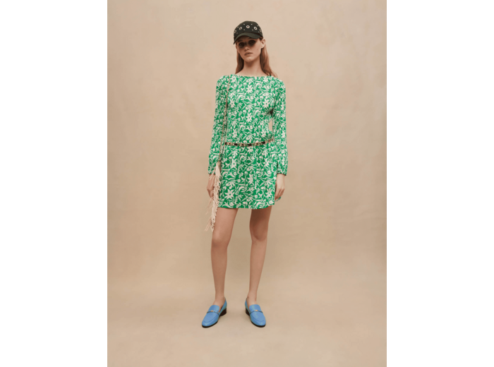 Robe courte à manches longues