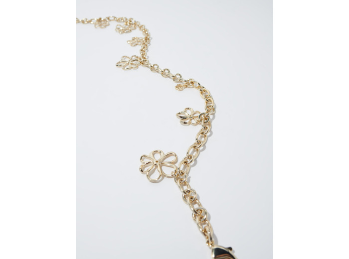 Ceinture chaîne ornée de fleurs