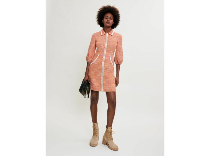 Robe en tweed à galons tressés