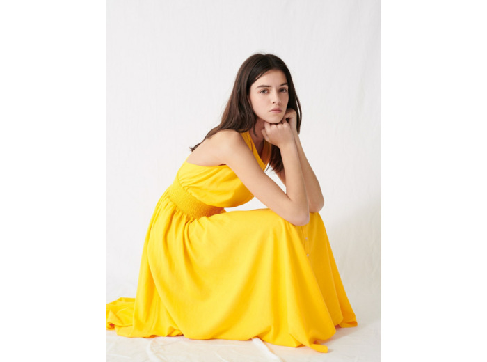 Robe smockée en lin jaune soleil