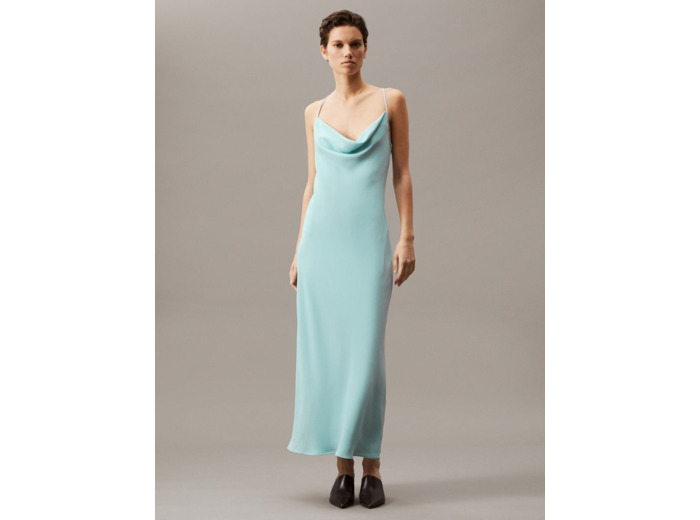ROBE CRÊPE AVEC DRAPÉE AU DOS BAS