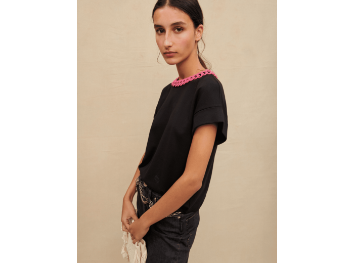 Tee-shirt à maillons au col