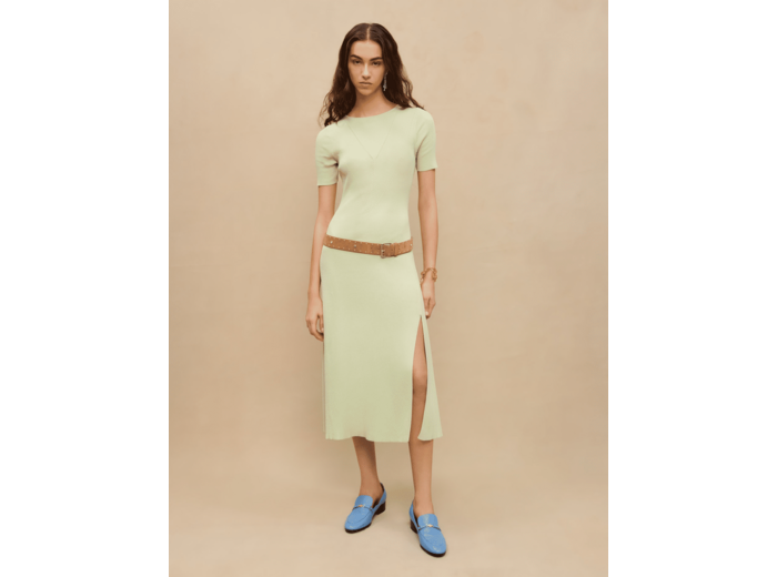 Robe fendue en maille