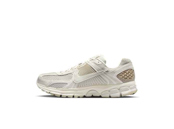 NIKE ZOOM VOMERO 5