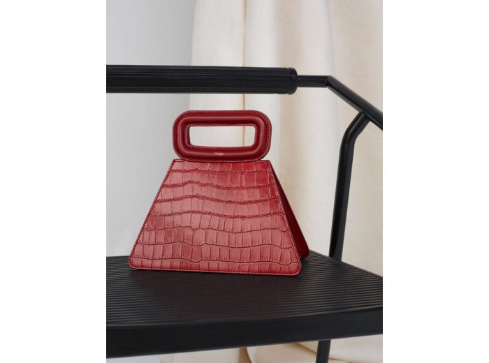 Sac pyramide en cuir embossé