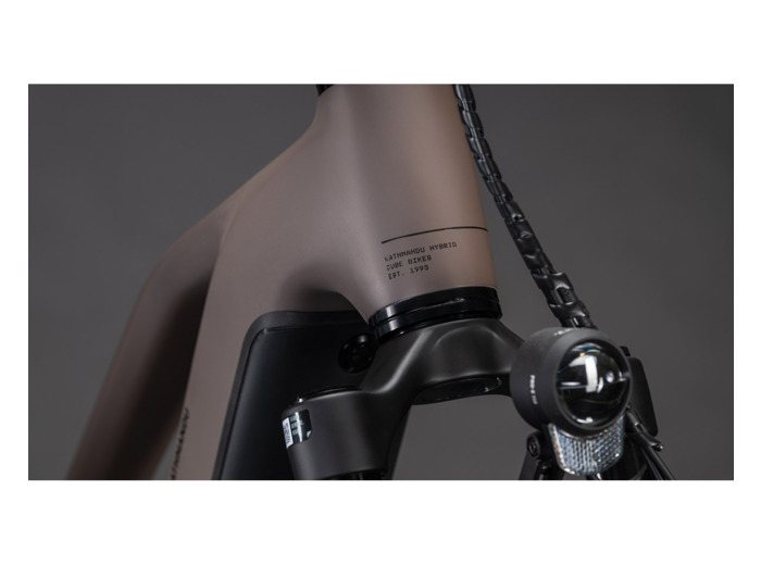 Vélo trekking électrique KATHMANDU HYBRID EXC 800 Gris Cèdre/Chrome