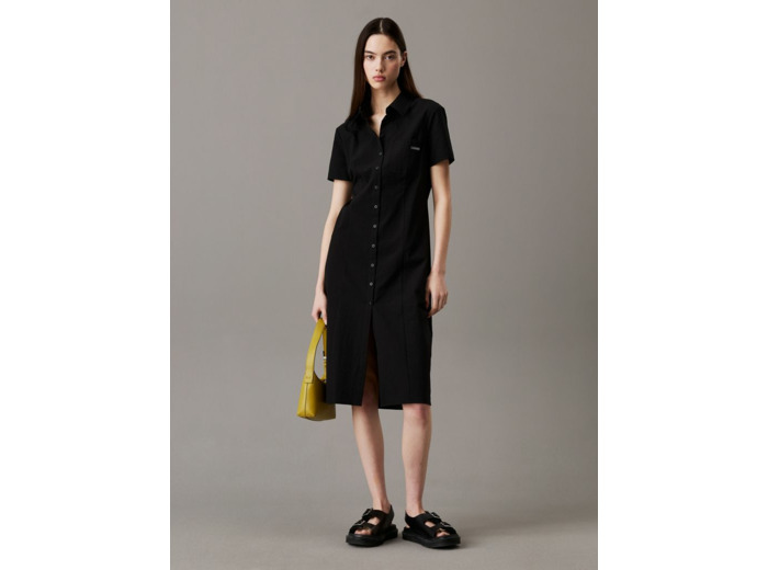 ROBE À COL BOUTON EN SEERSUCKER