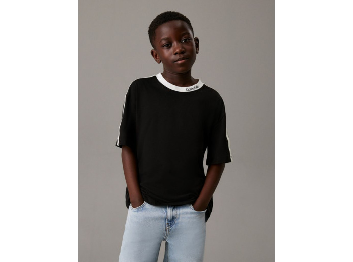 T-SHIRT À MANCHES COURTES AVEC BRODERIE