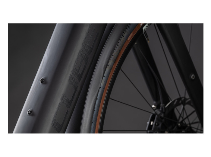 Vélo de gravel électrique NUROAD HYBRID C:62 EXC 400X FE Noir