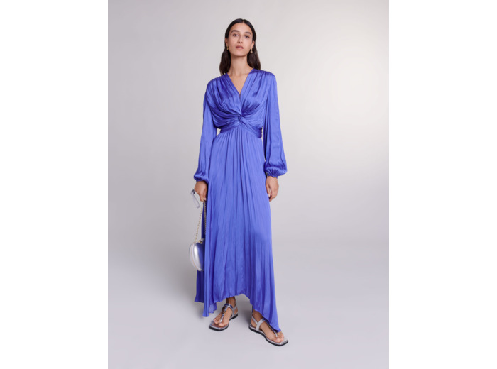Robe longue satinée drapée