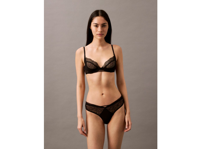 STRING EN DENTELLE GEO NOIRE