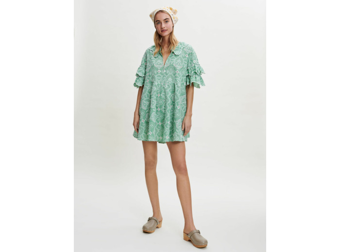 Robe en coton brodé