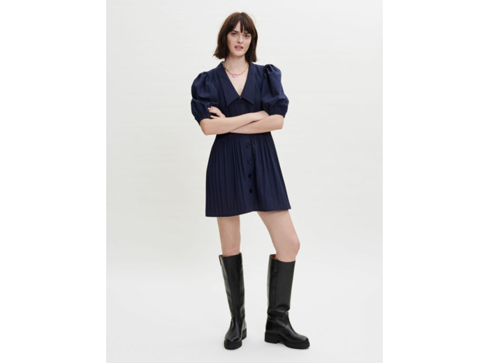 Robe plissé avec un col
