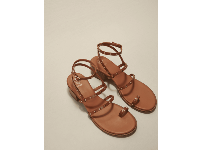 Sandales à brides en cuir clouté