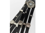 Ceinture en cuir à détails fleurs