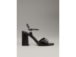 SANDALES À TALONS EN CUIR AVEC QUINCAILLERIE LOGO