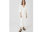 Robe à broderies resserrée à la taille