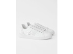 Baskets en cuir blanc à studs