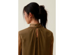 Robe fluide col lavallière