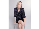 Robe courte brodée à sequins