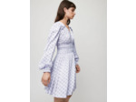 Robe en satin avec volants et smocks