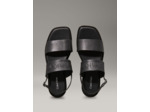 SANDALES EN CUIR