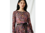 Robe à fleurs ceinturée