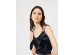 Top en satin à gros nœud