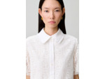 Chemise dentelle courte