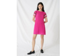 Robe plissée à rayures sporty