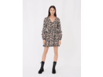 Robe en satin imprimé à volants
