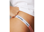 STRING THONG EN DENTELLE ICON DIPPED