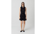 Robe courte sans manches