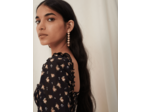 Robe près du corps à décolleté fantaisie