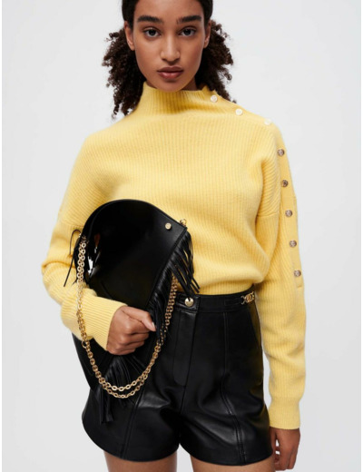 Short en cuir à métalleries dorées