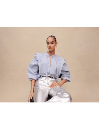 Blouse bleue à rayures