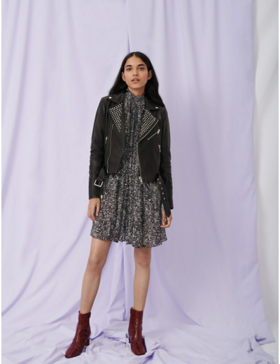 Blouson en cuir et studs façon biker