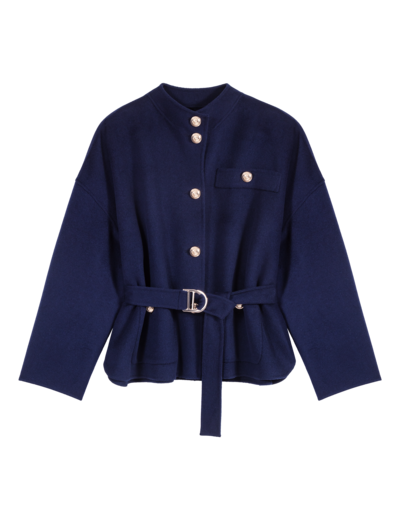 Manteau court en laine ceinturé