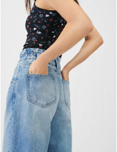Jean large avec ceinture élastiquée