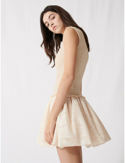 Robe patineuse smockée en maille