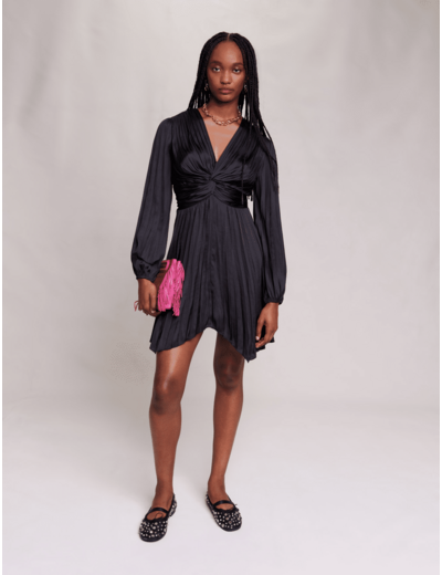 Robe courte drapée satinée