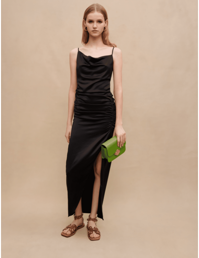 Robe longue drapée fendue