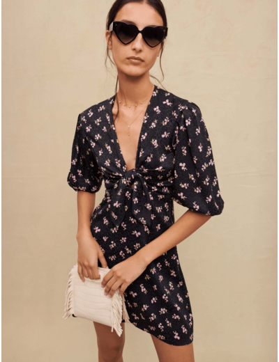 Robe courte à noeud