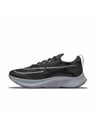 ZOOM FLY 4